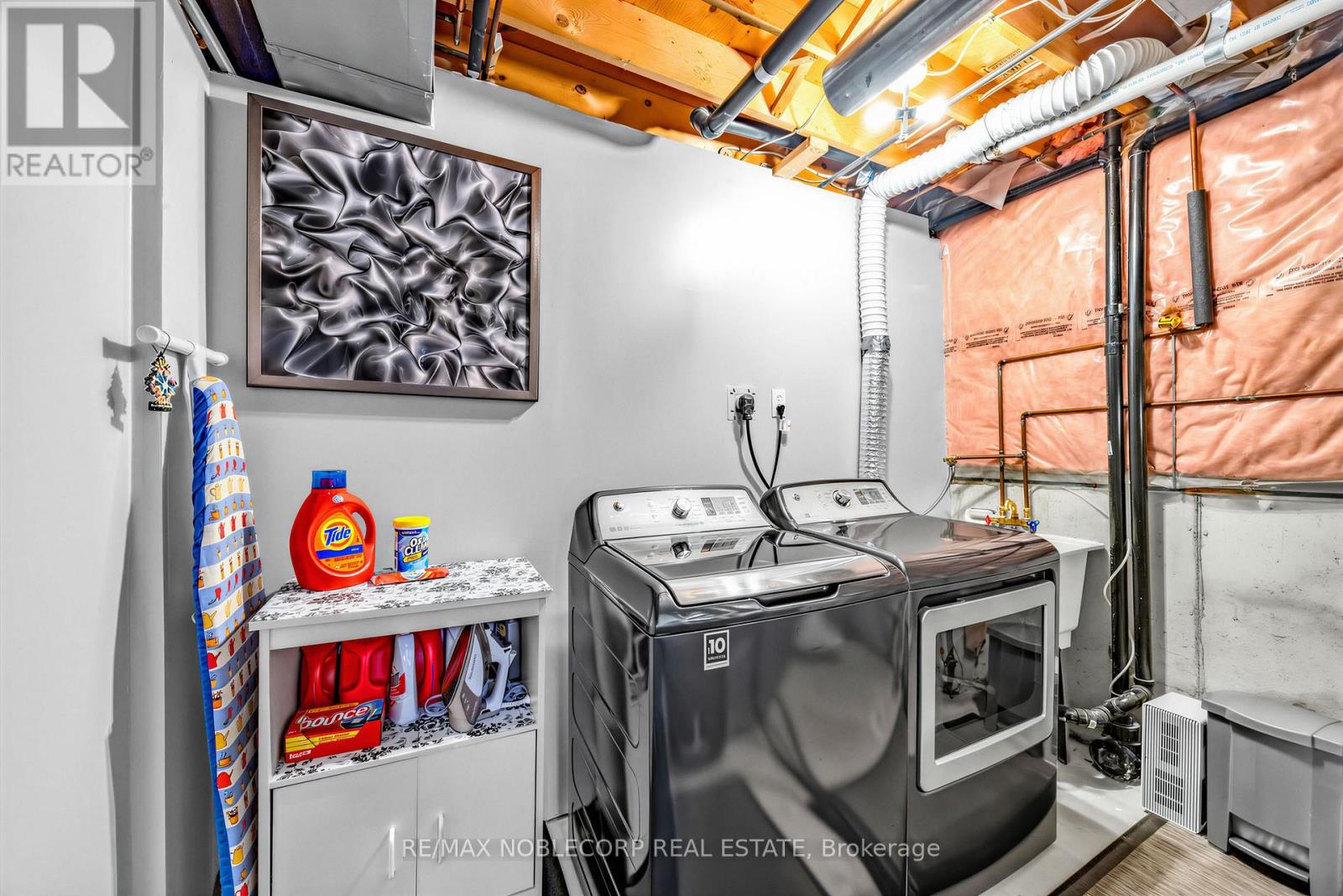 61 WOODHAVEN CRESCENT - 28