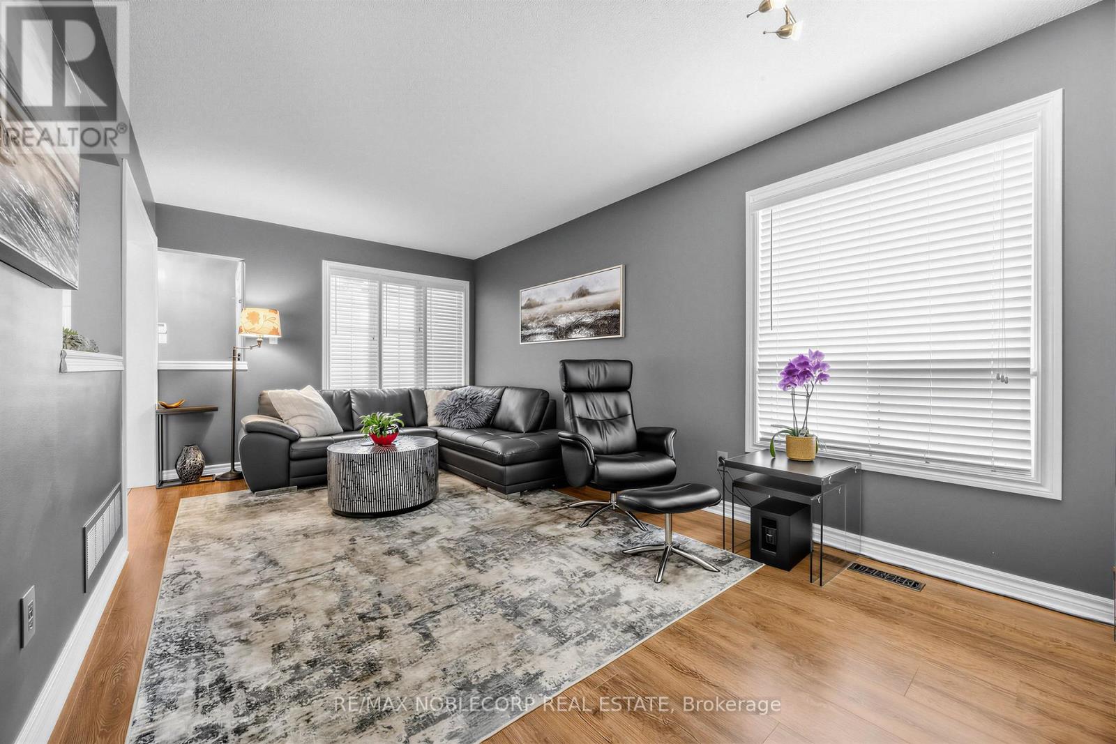 61 WOODHAVEN CRESCENT - 3