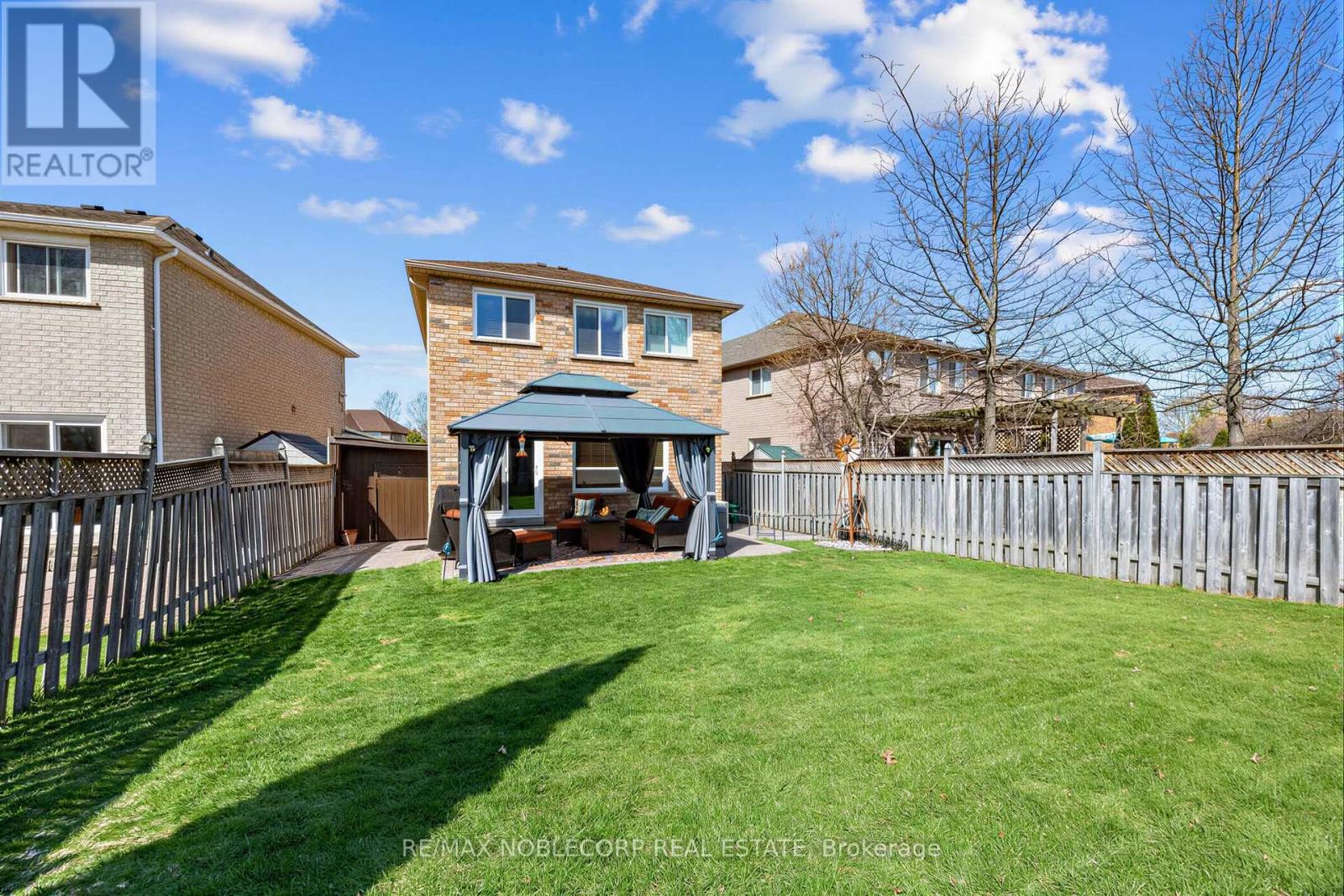 61 WOODHAVEN CRESCENT - 32