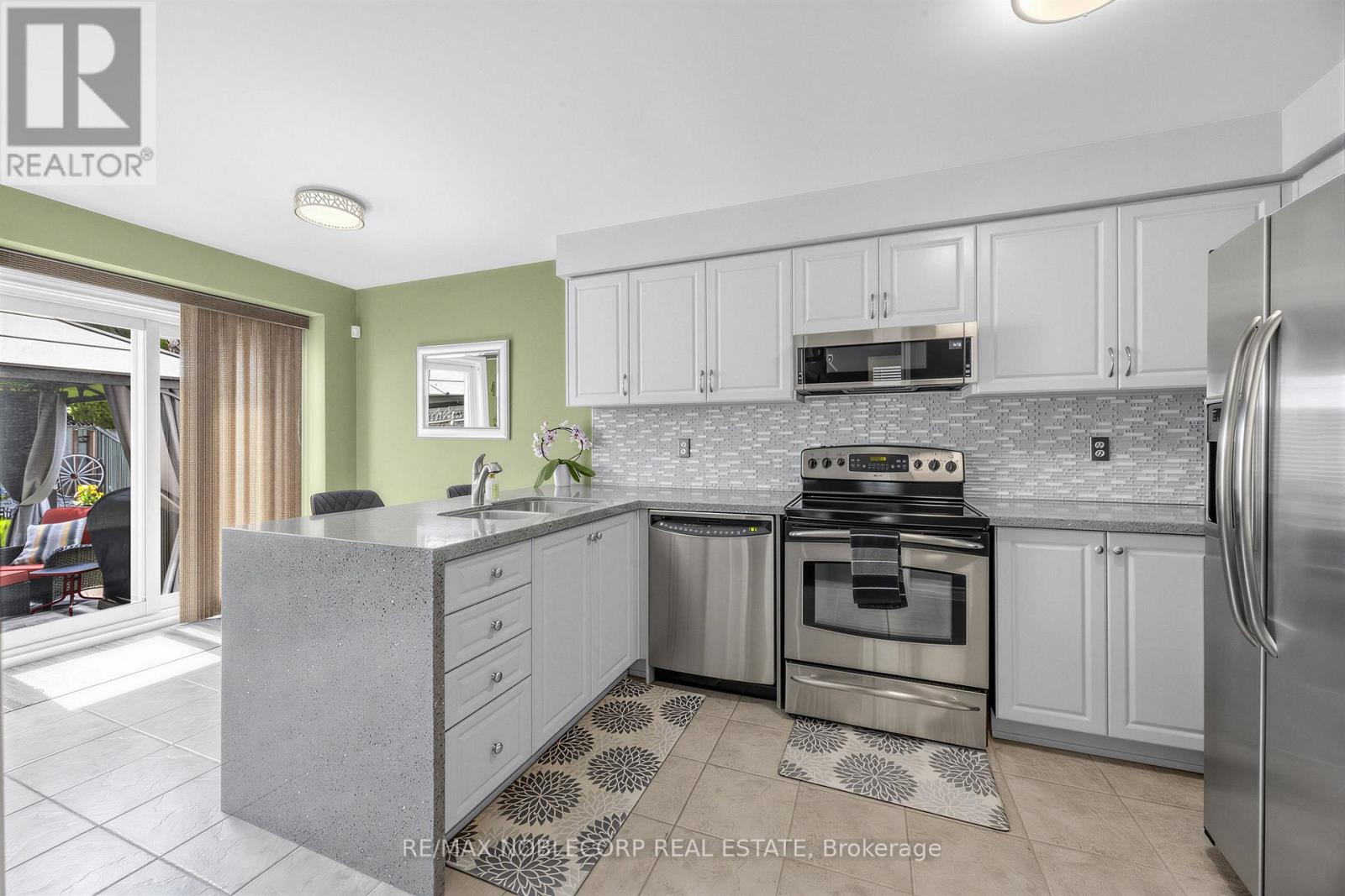 61 WOODHAVEN CRESCENT - 7
