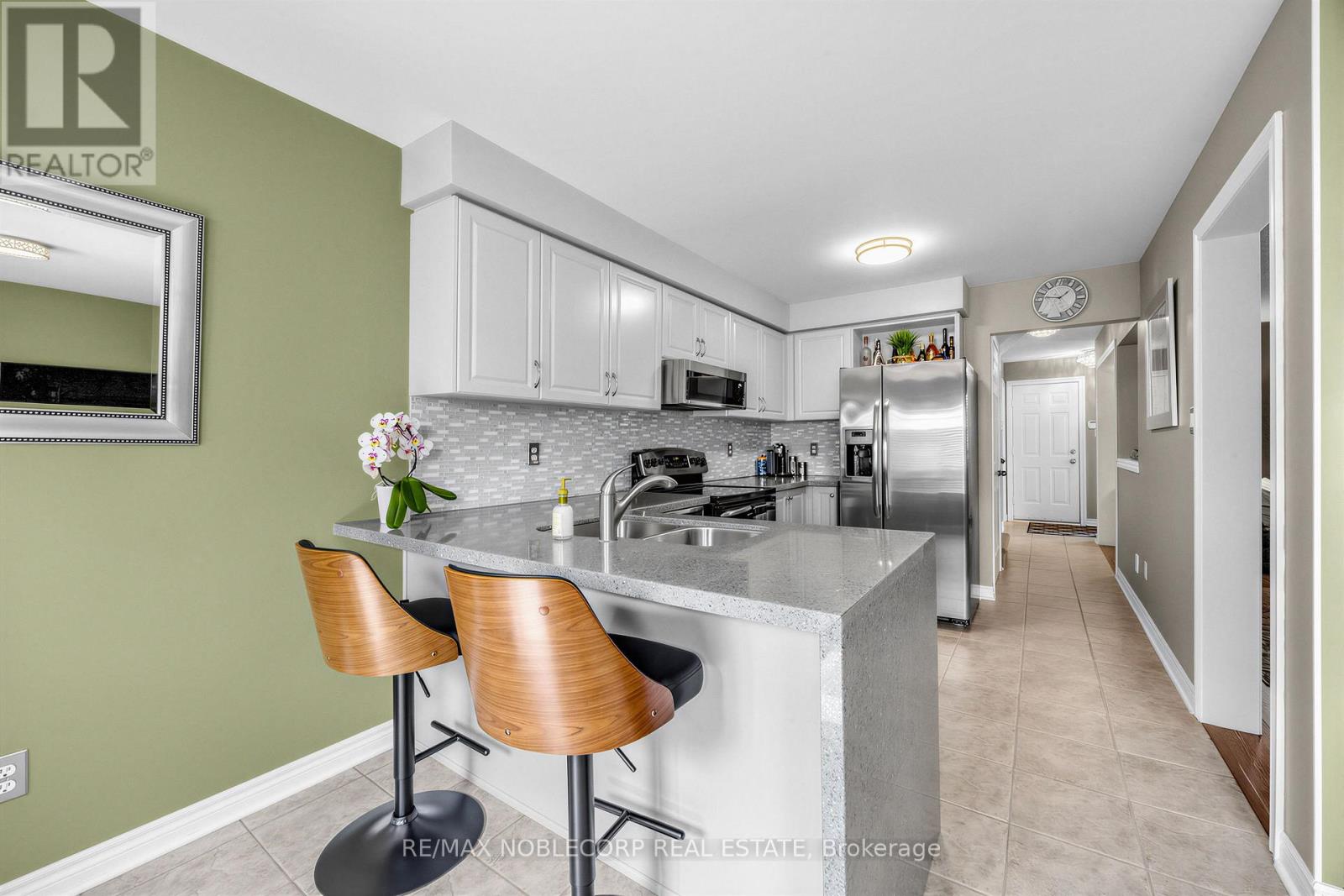 61 WOODHAVEN CRESCENT - 8