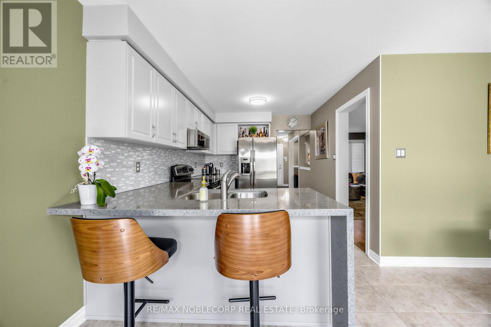 61 WOODHAVEN CRESCENT - 9