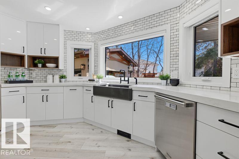 439 ROONEY CR NW, Edmonton