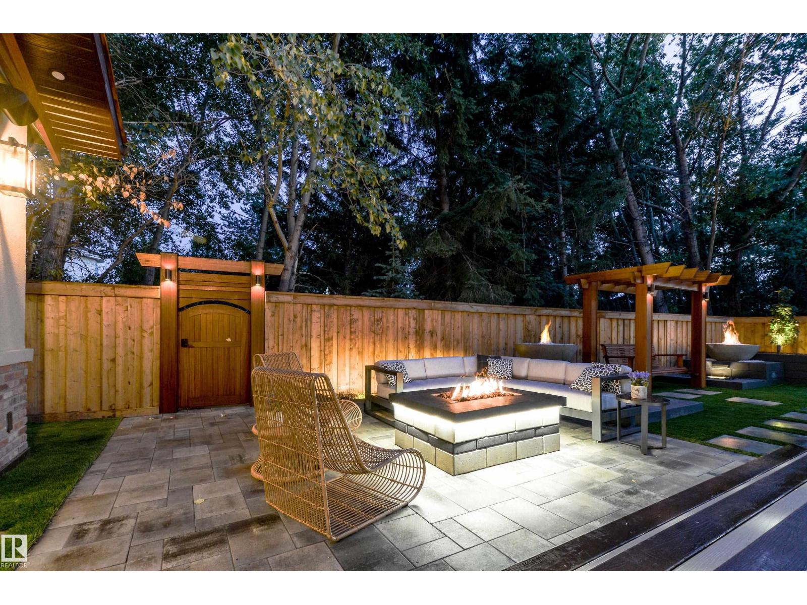 439 ROONEY CR NW, Edmonton