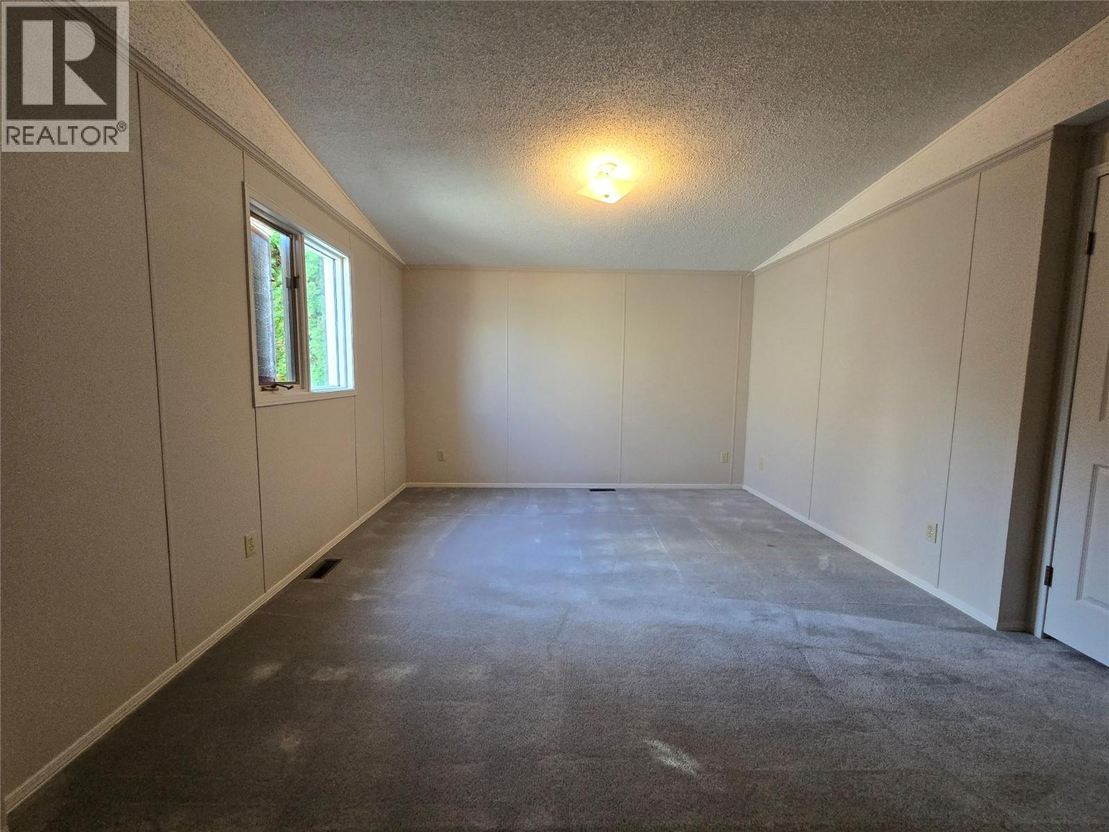 6677 Park Drive Unit# 29, Oliver