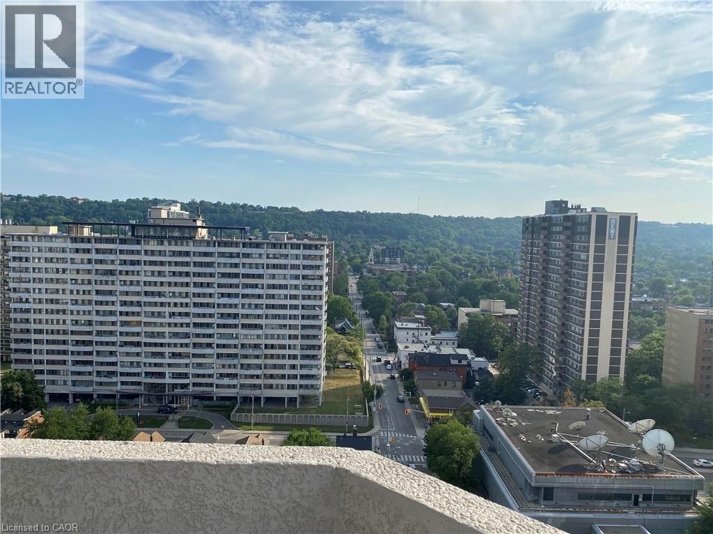 #20B 67 CAROLINE Street S - 11