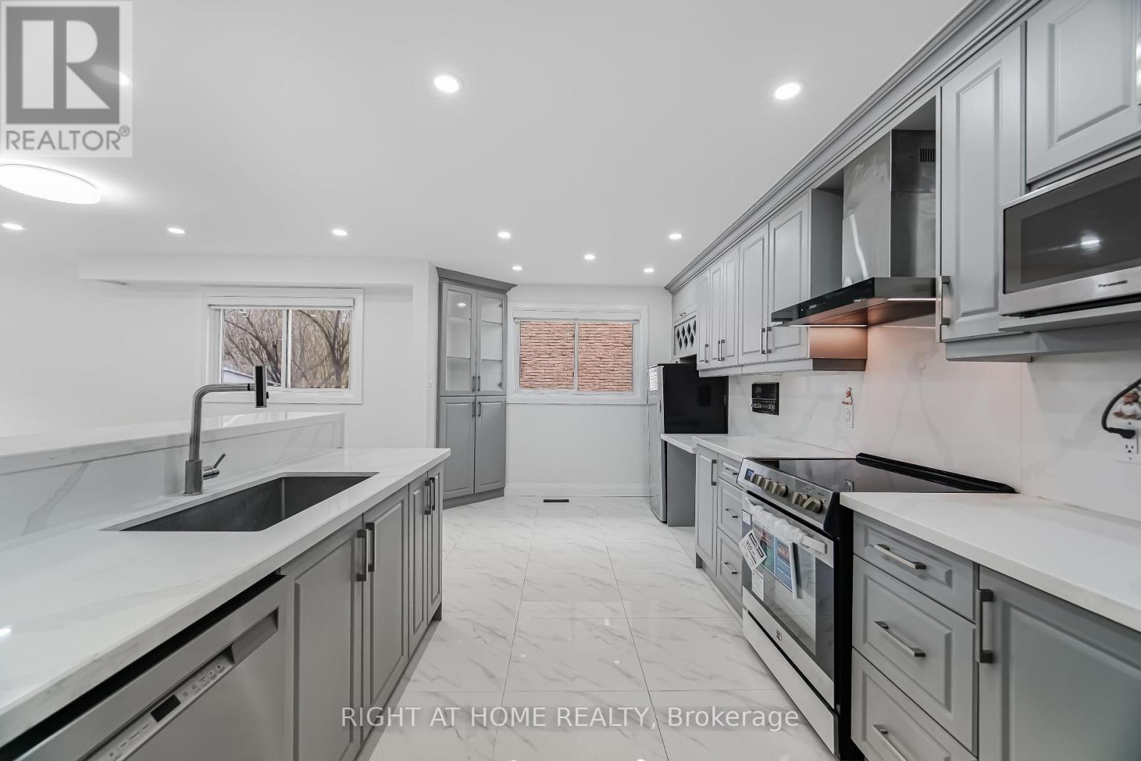 20 PEPPERWOOD PLACE - 14