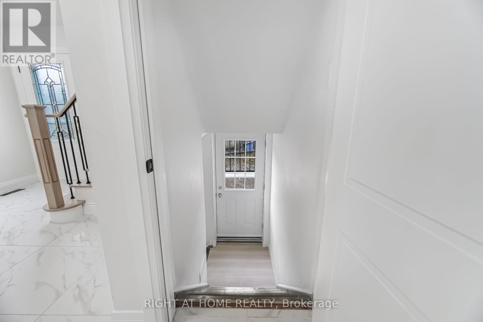 20 PEPPERWOOD PLACE - 30