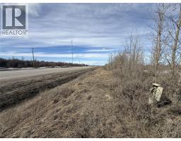 3468 Highway 97, Farmington, BC V0C1K0 Photo 8