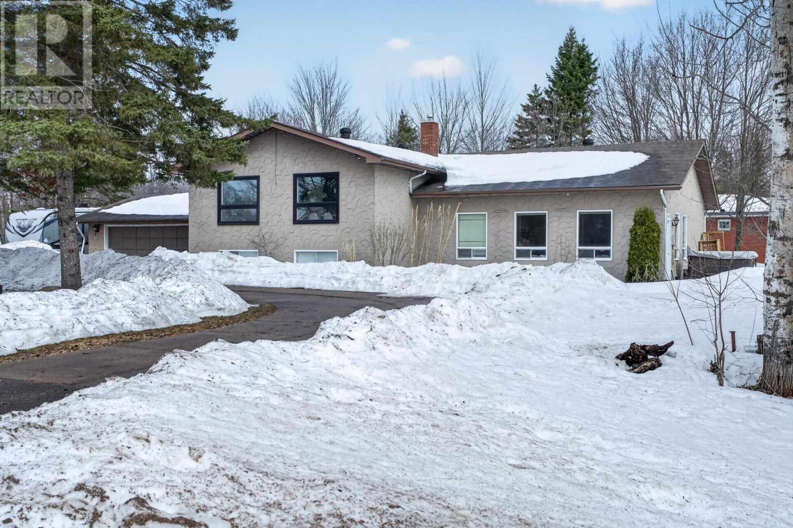 48 Palomino DR, Sault Ste. Marie, Ontario, P6A6K4 — Photo 4