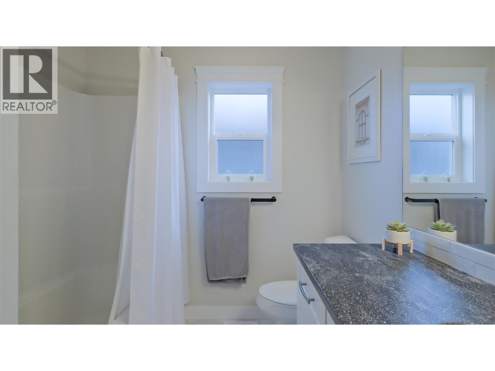 2084 Clover Drive - 27