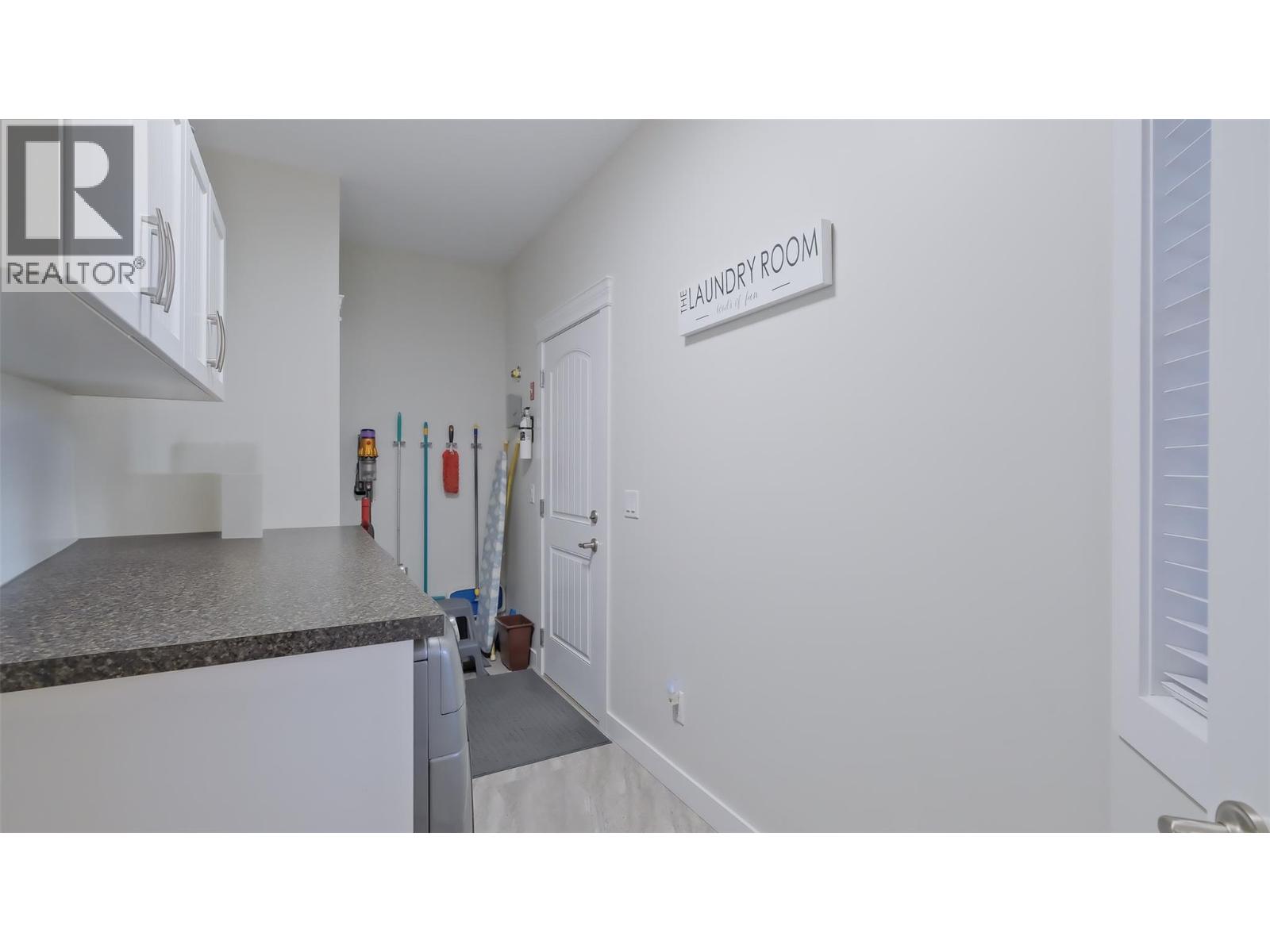 2084 Clover Drive - 29