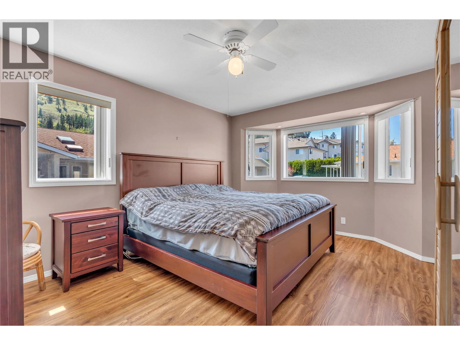 12606 Temple Court Unit# 4, Summerland