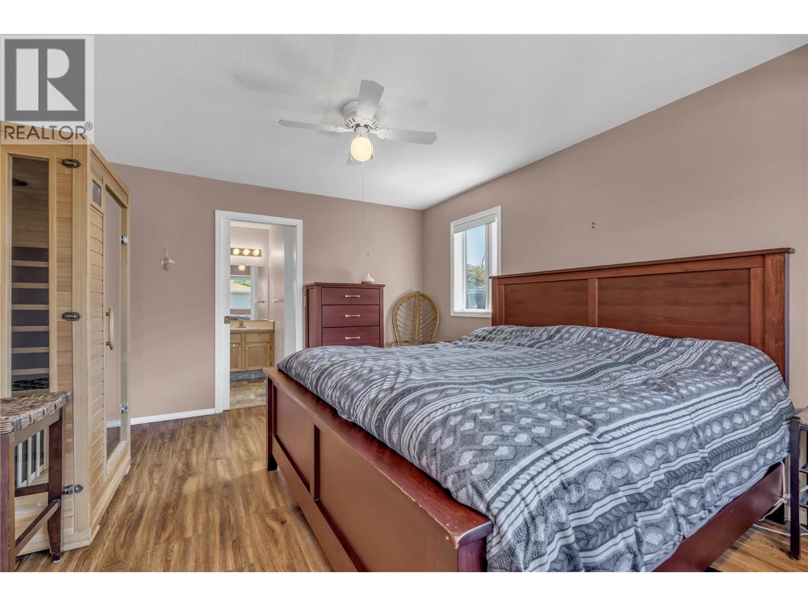 12606 Temple Court Unit# 4, Summerland