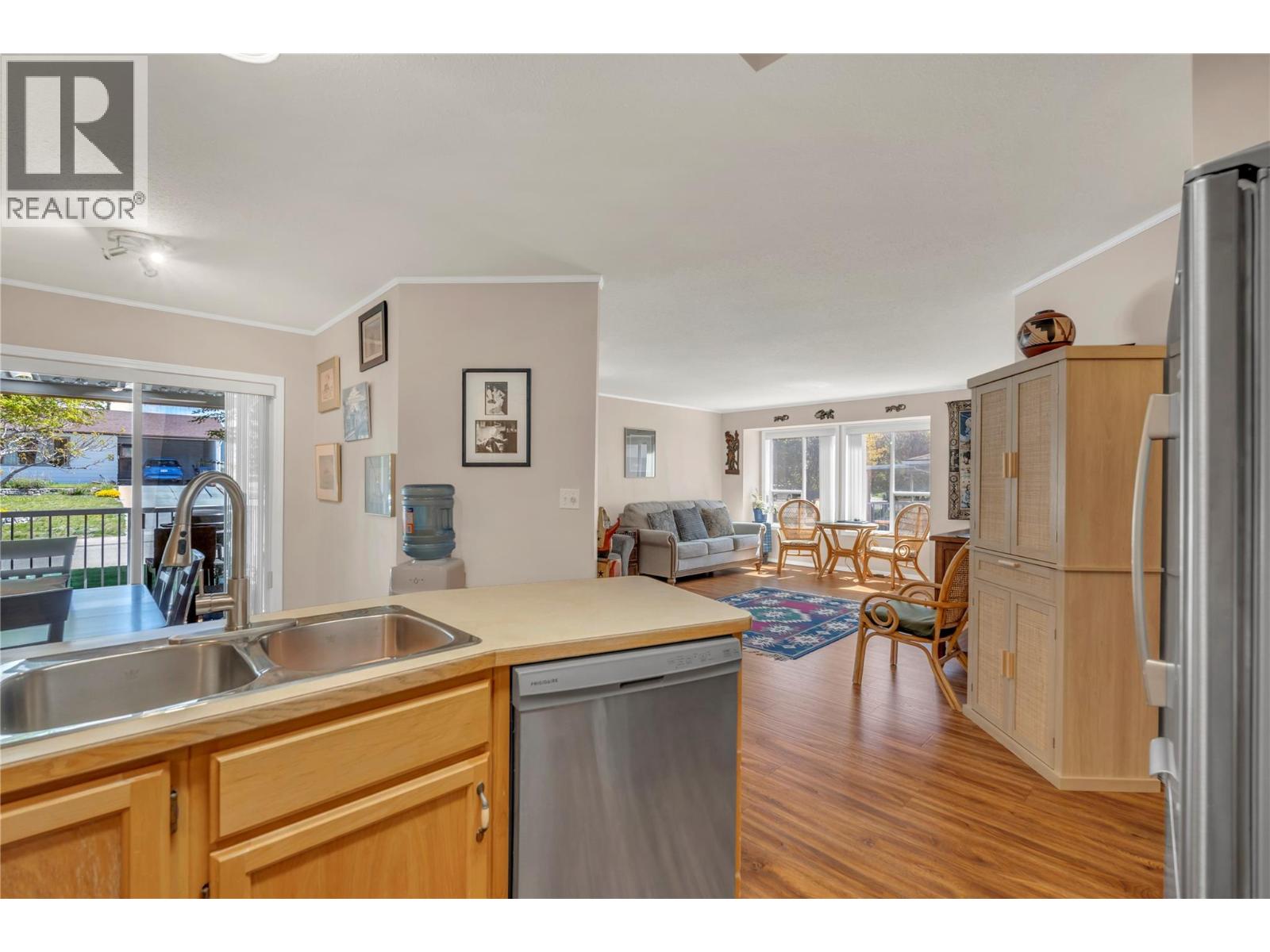 12606 Temple Court Unit# 4, Summerland
