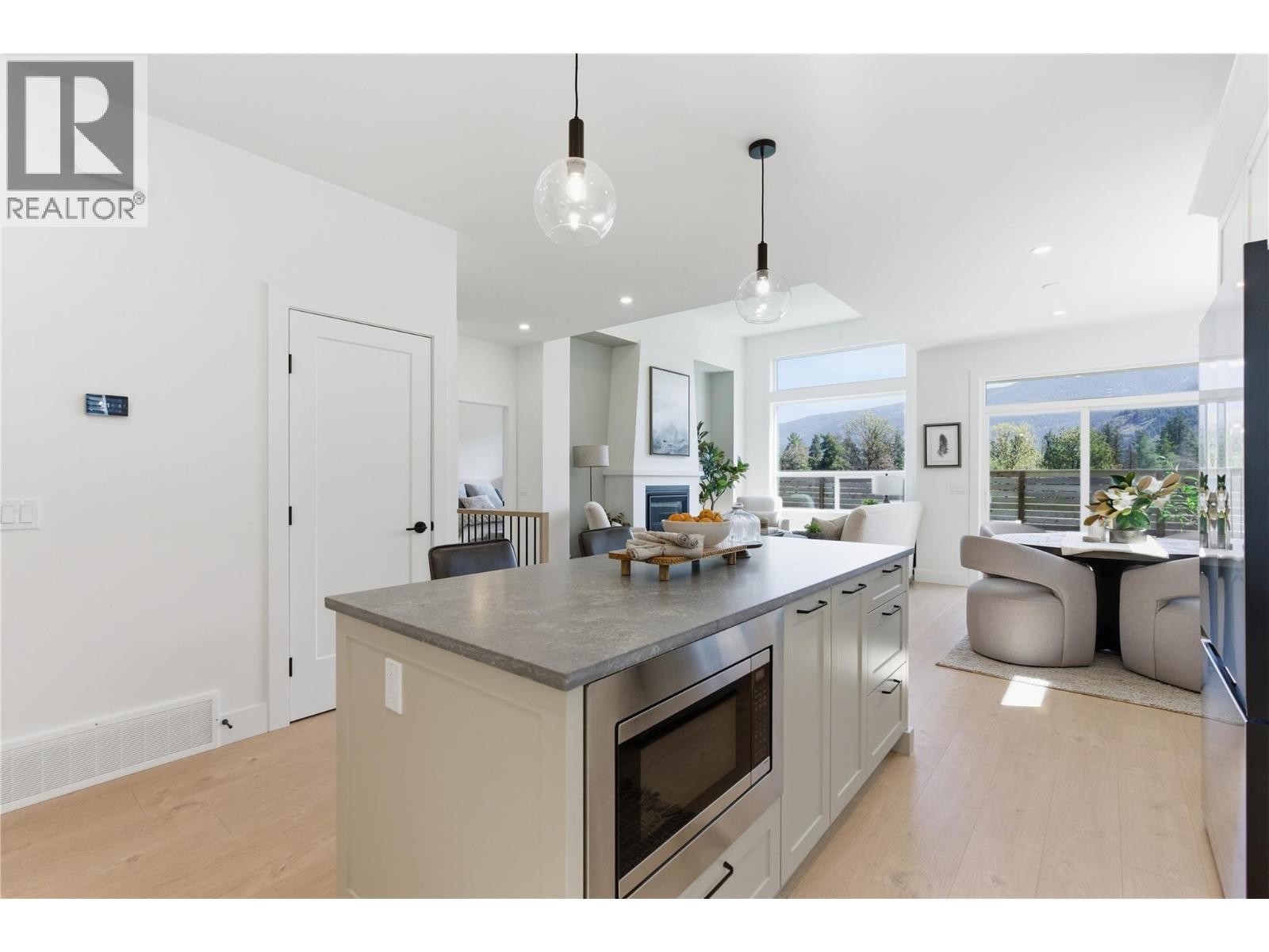 2468 Bradley Drive - 16