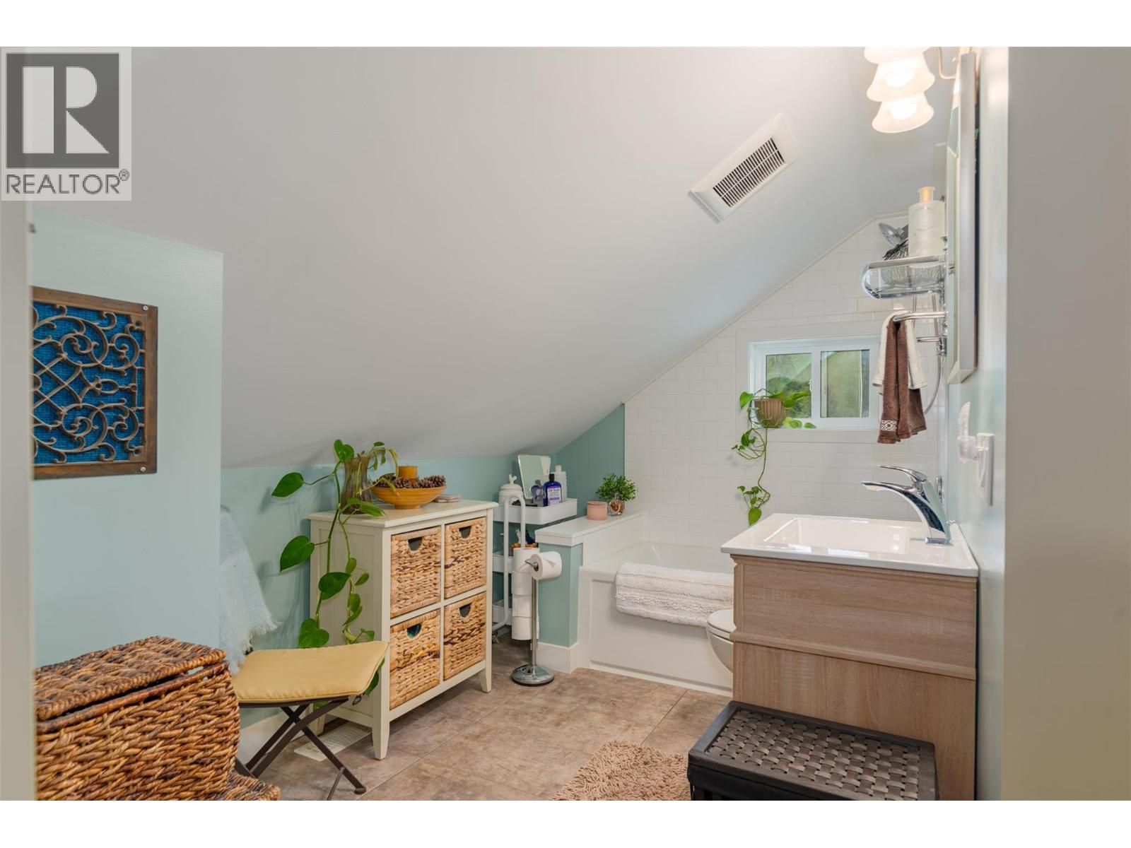 4240 Blewett Road - 30