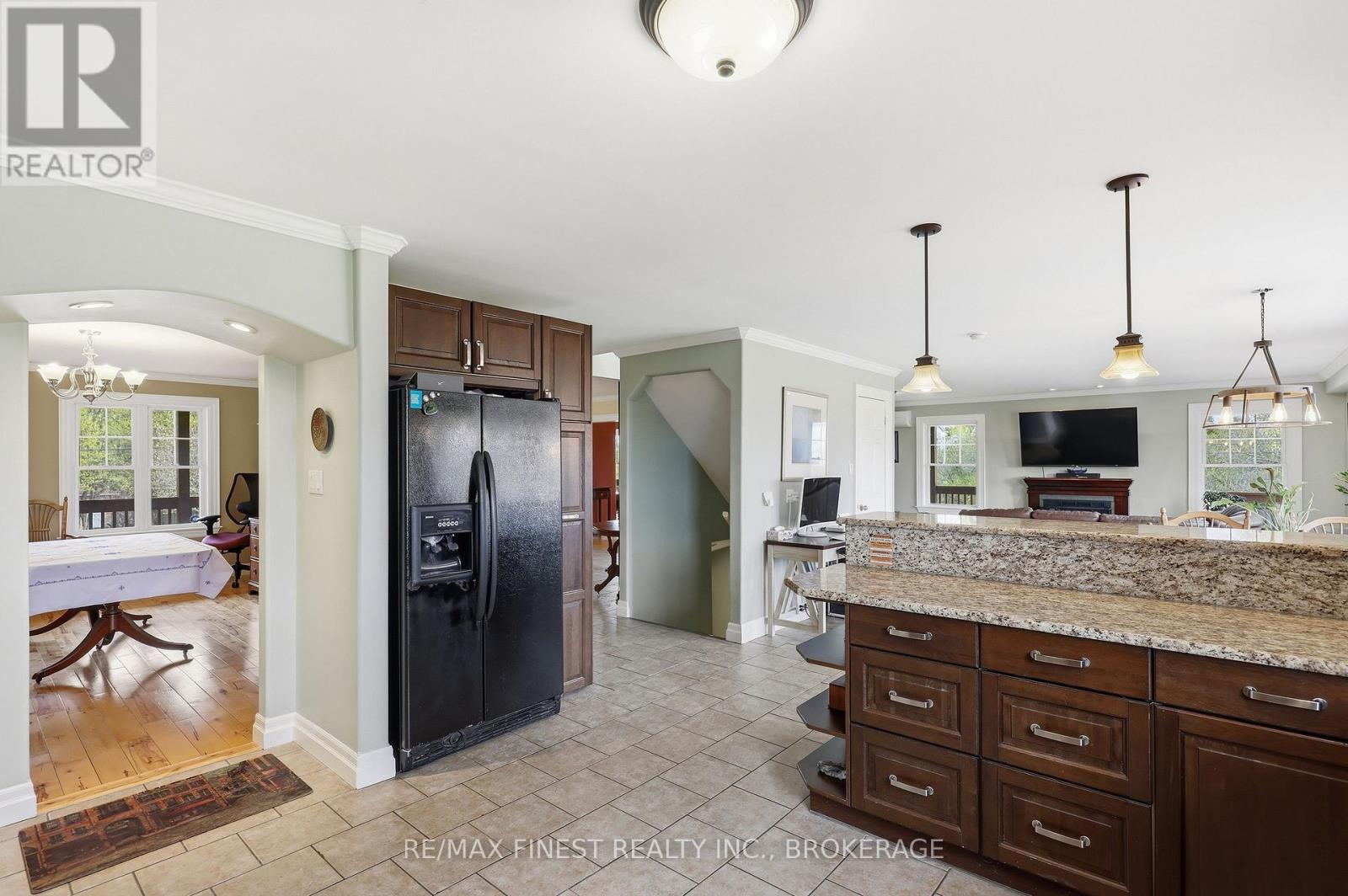 2716 ROUND LAKE ROAD - 18