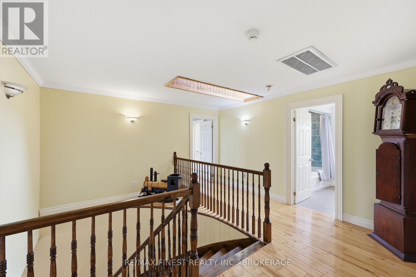 2716 ROUND LAKE ROAD - 22
