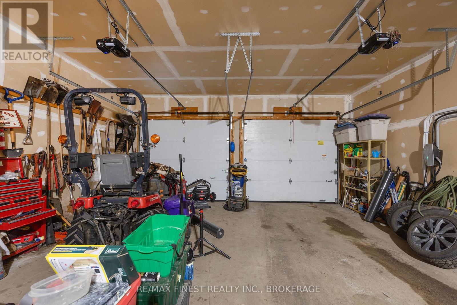 2716 ROUND LAKE ROAD - 39