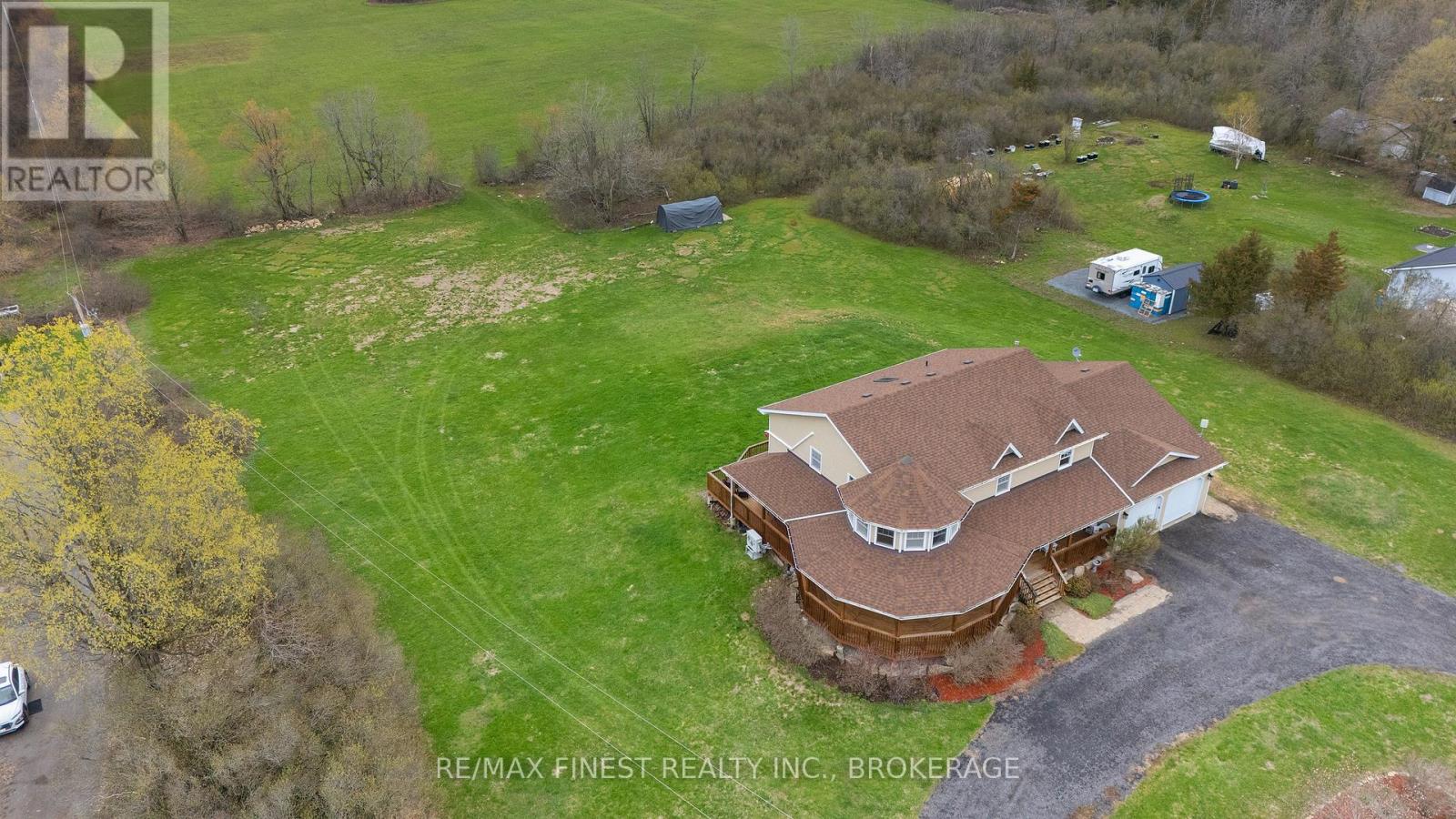 2716 ROUND LAKE ROAD - 47