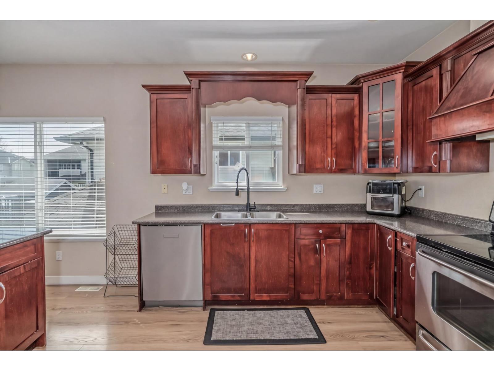8390 HARRIS STREET — photo 11