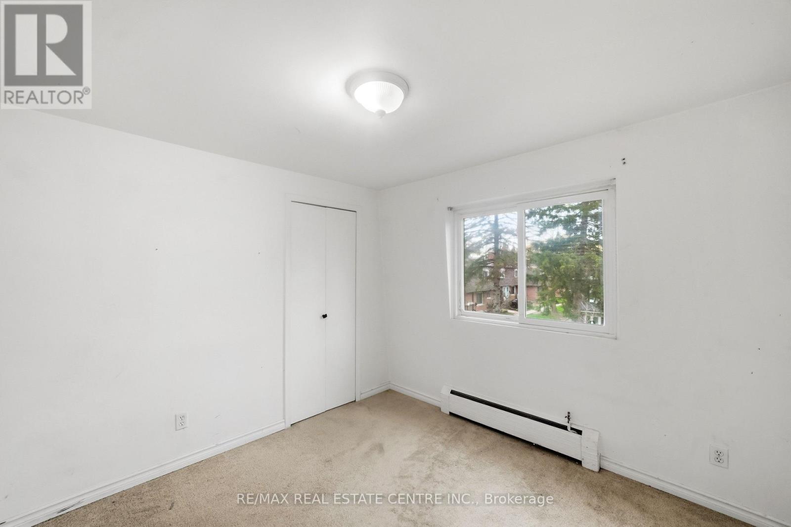 #10 76 BORDEN PARKWAY - 16