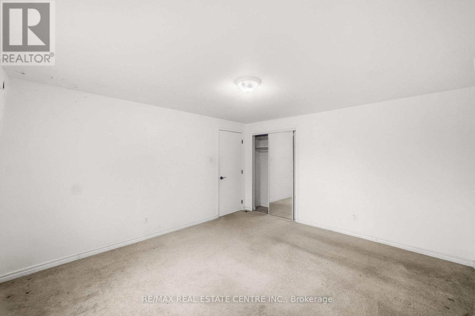 #10 76 BORDEN PARKWAY - 12