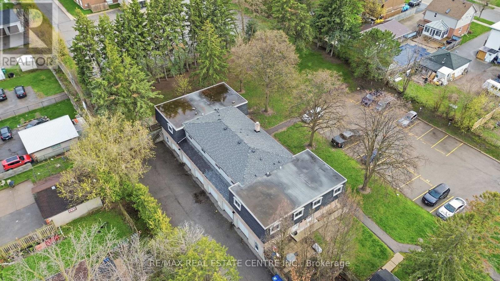 #10 76 BORDEN PARKWAY - 29