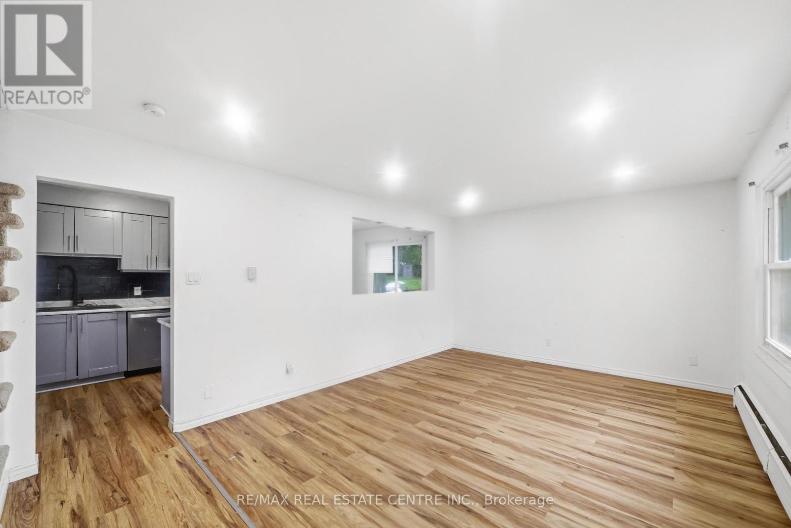 #10 76 BORDEN PARKWAY - 7