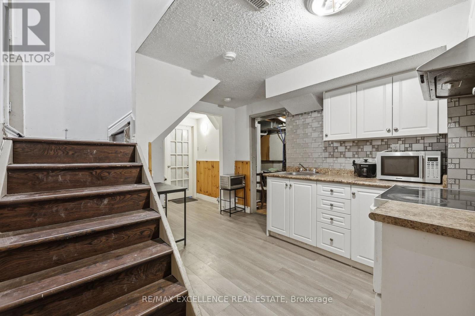 86 TREWARTHA CRESCENT - 26