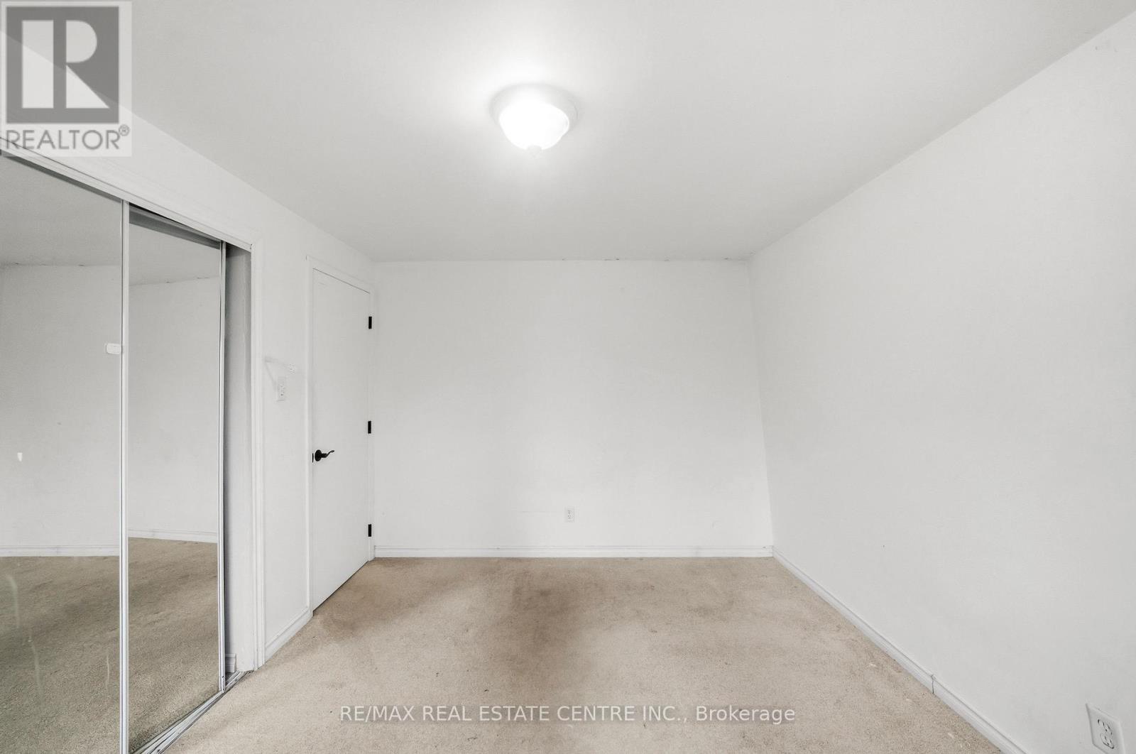 #10 76 BORDEN PARKWAY - 11