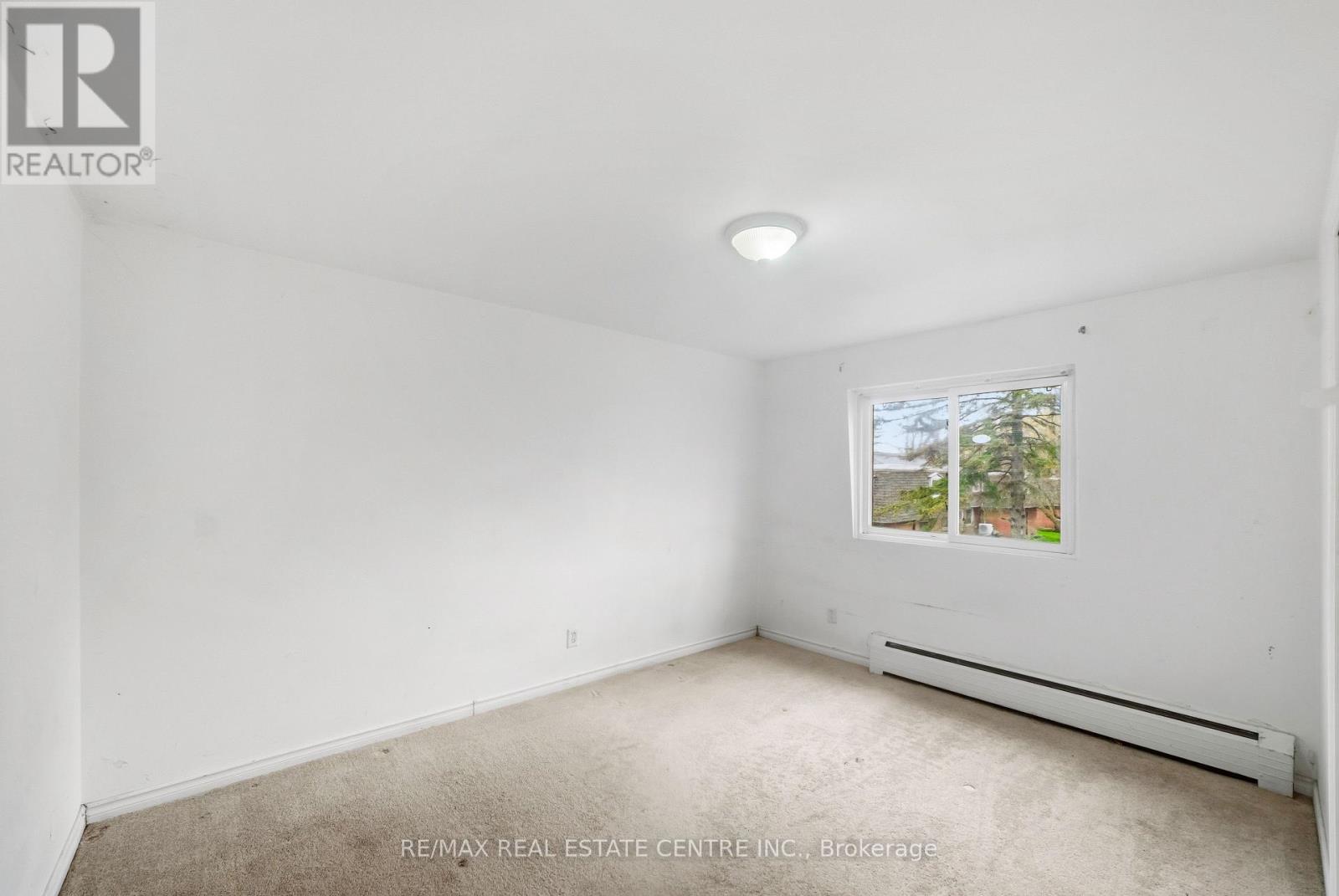 #10 76 BORDEN PARKWAY - 15