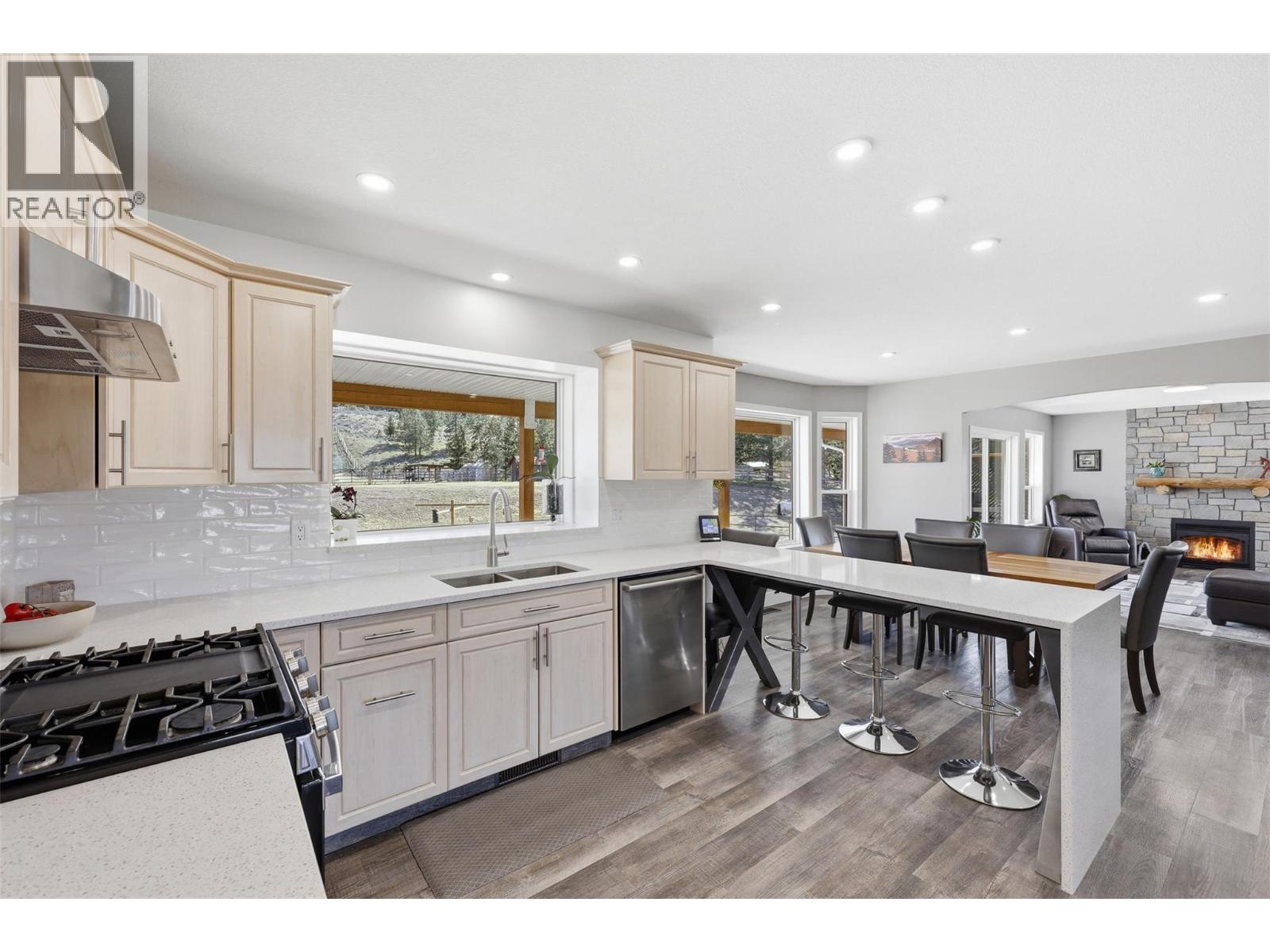 7877 BARNHARTVALE Road - 18