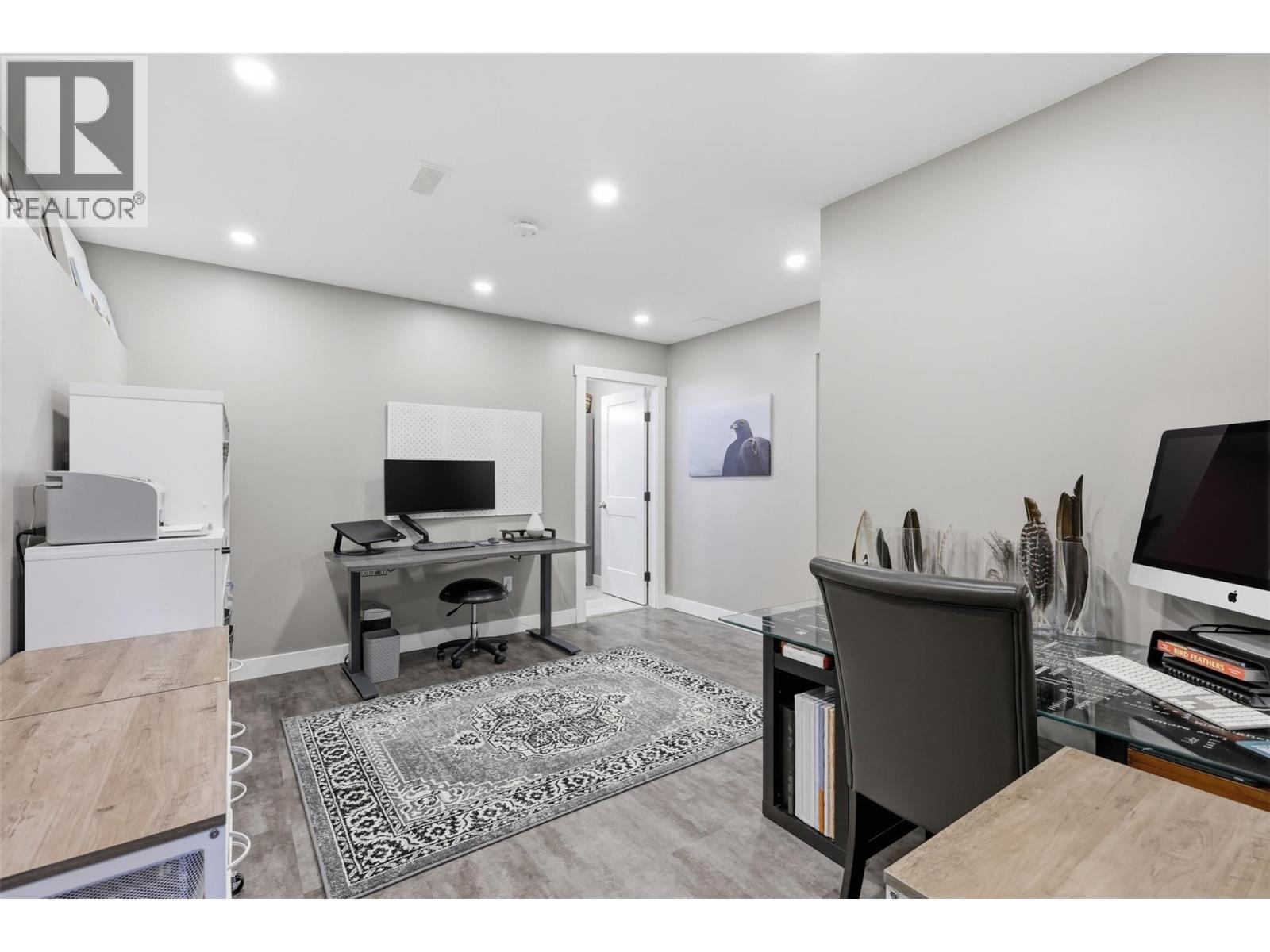 7877 BARNHARTVALE Road - 44