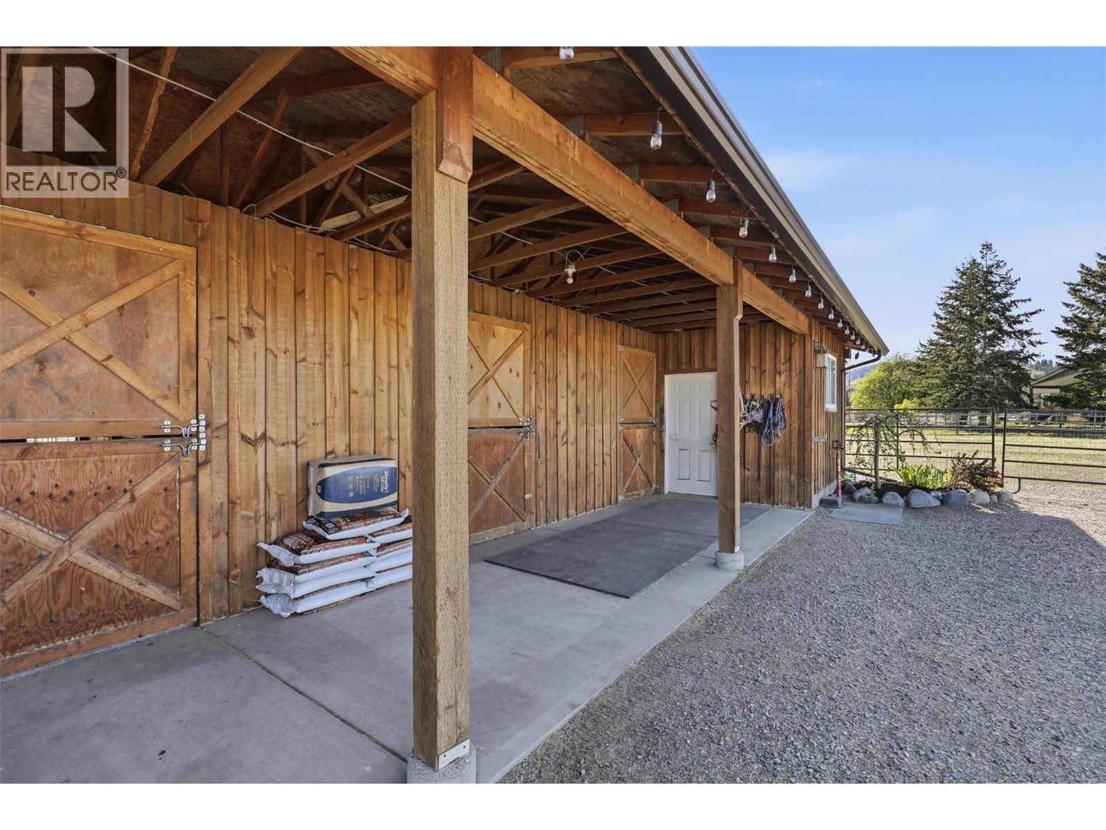 7877 BARNHARTVALE Road, Kamloops