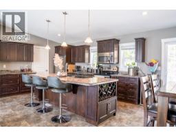 Kitchen - 6142 Highway 3a Highway, Nelson, BC V1L6P5 Photo 9