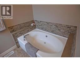 6142 Highway 3a Highway, Nelson, BC V1L6P5 Photo 16