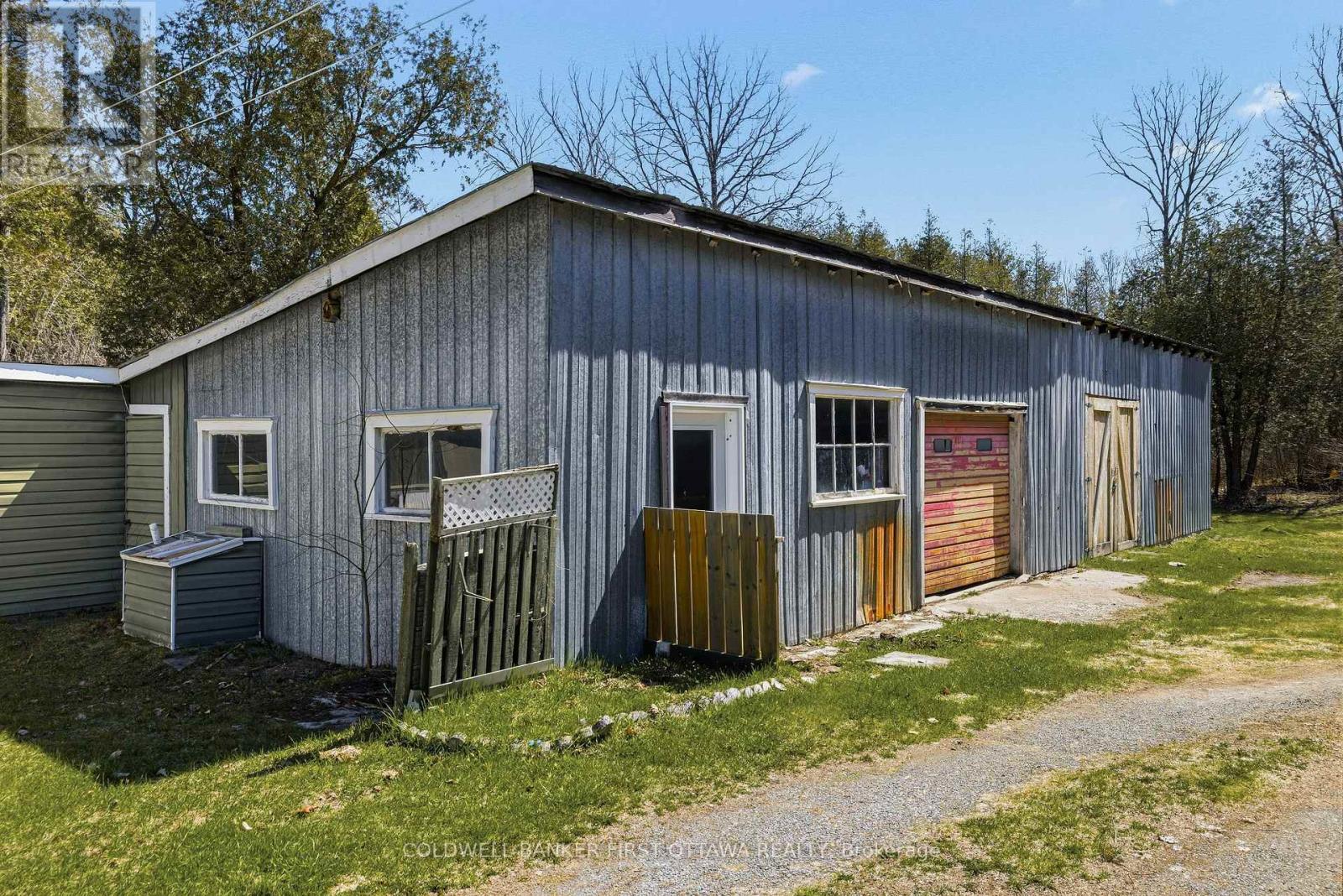 411 COUNTY RD 7 - 29