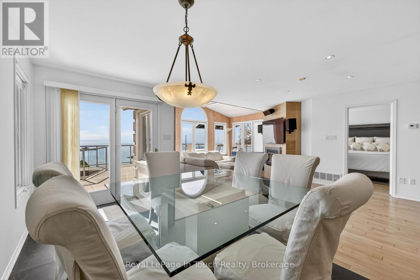 32 TINY BEACHES ROAD S - 11