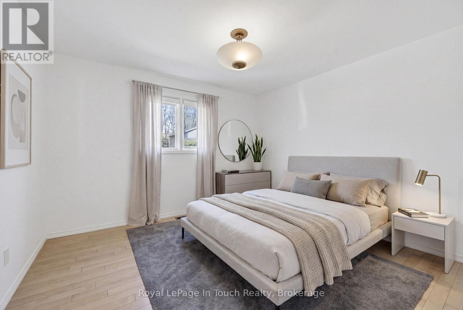 32 TINY BEACHES ROAD S - 13