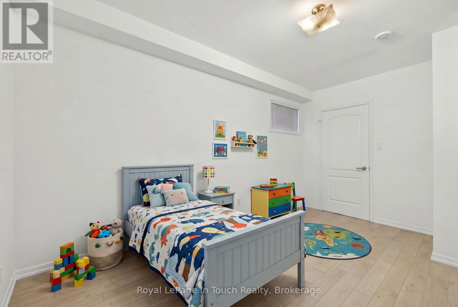 32 TINY BEACHES ROAD S - 22