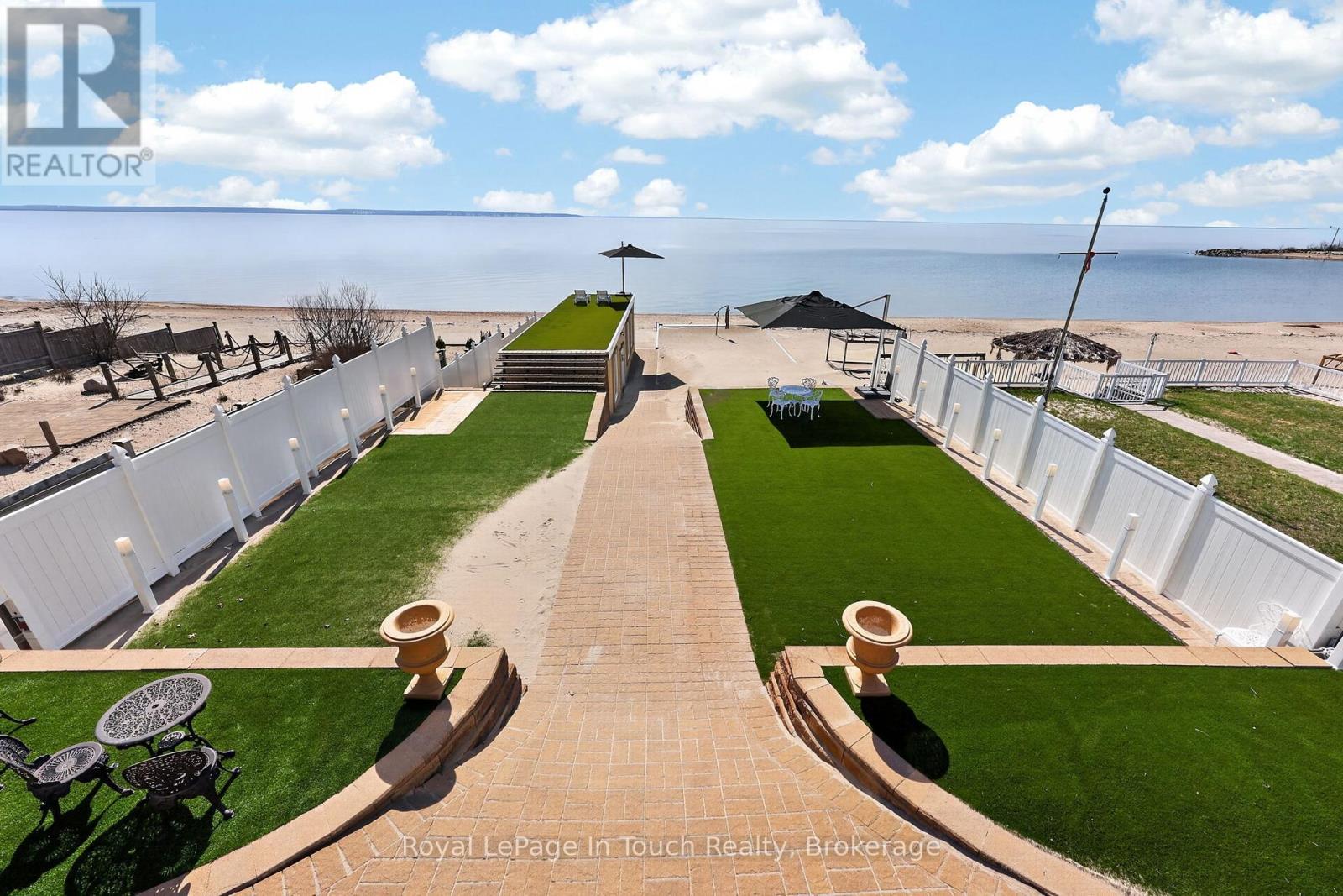 32 TINY BEACHES ROAD S - 26