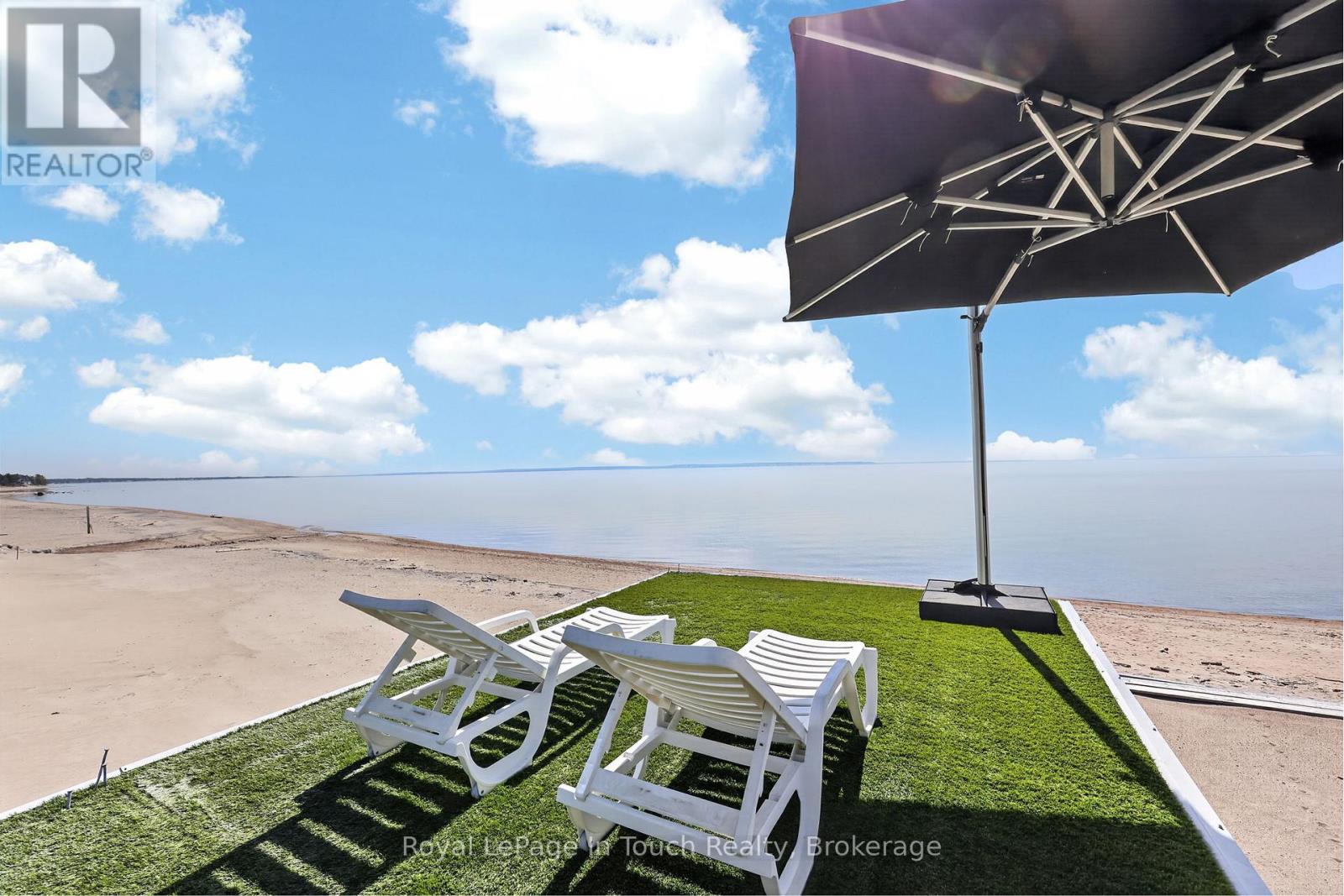 32 TINY BEACHES ROAD S - 33