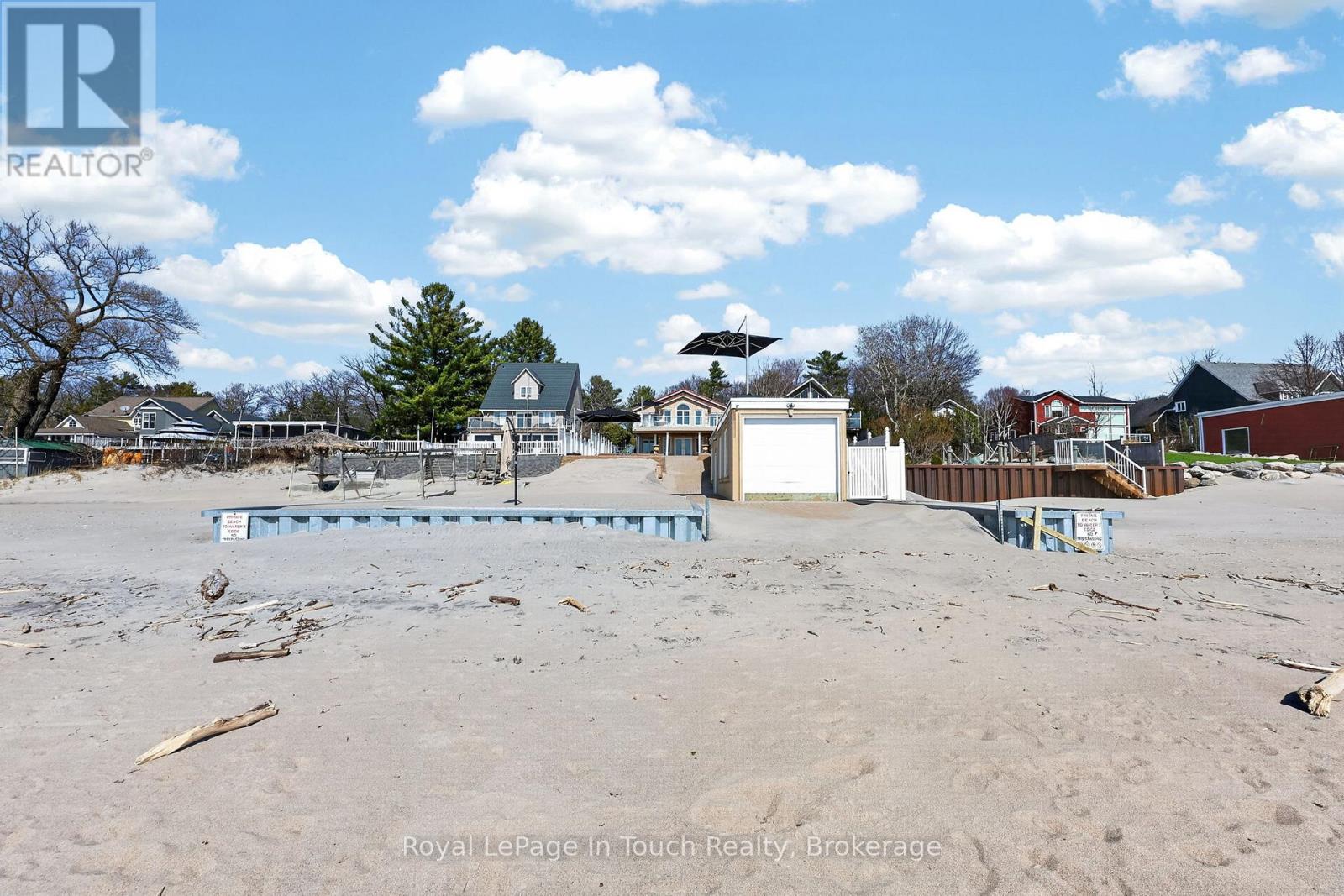 32 TINY BEACHES ROAD S - 36
