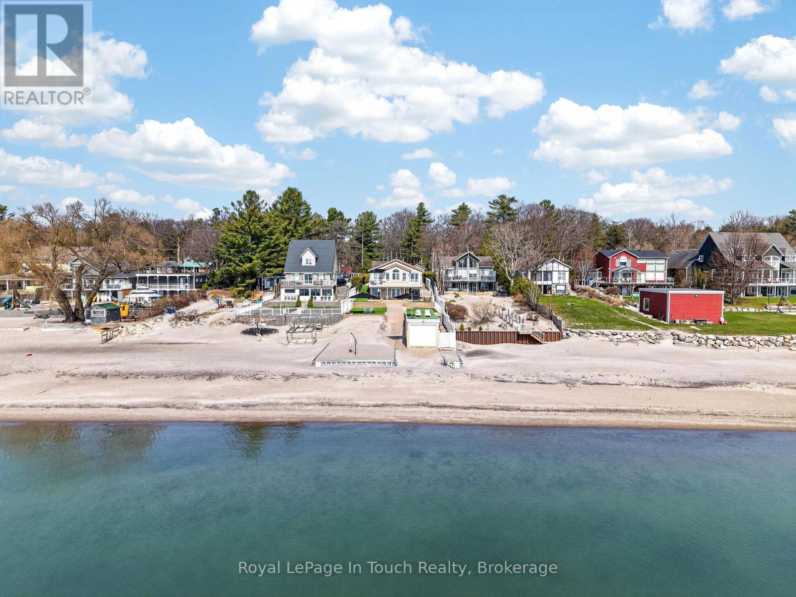 32 TINY BEACHES ROAD S - 41