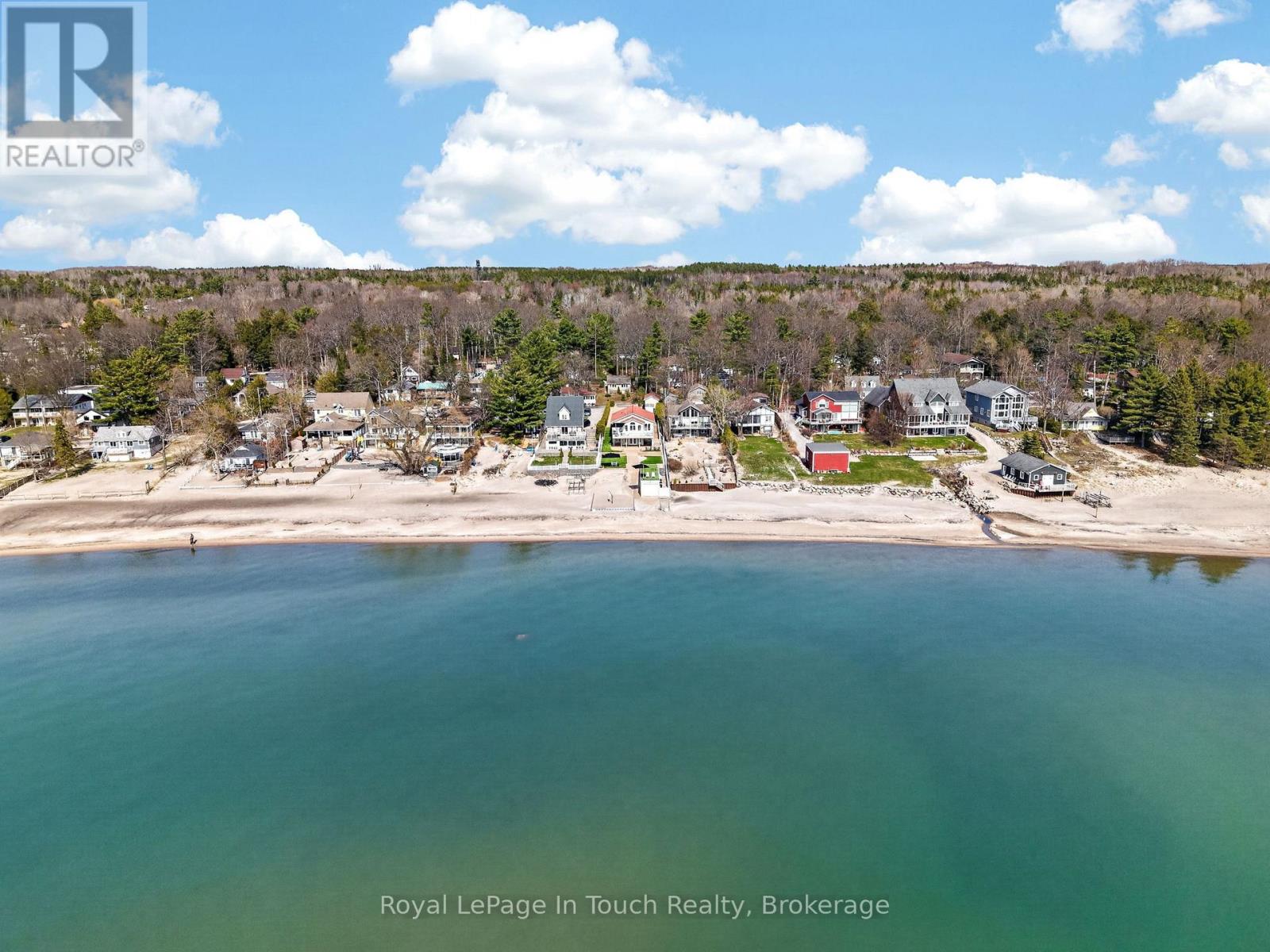 32 TINY BEACHES ROAD S - 42