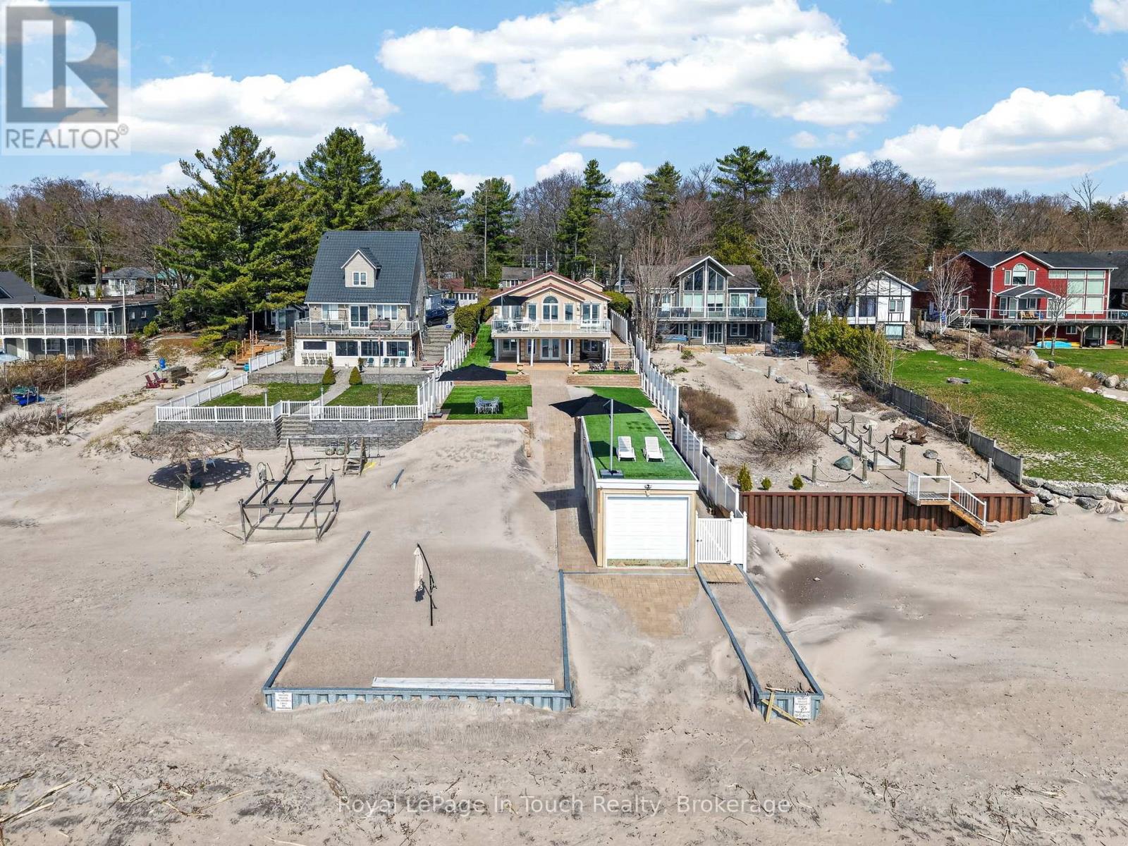 32 TINY BEACHES ROAD S - 43