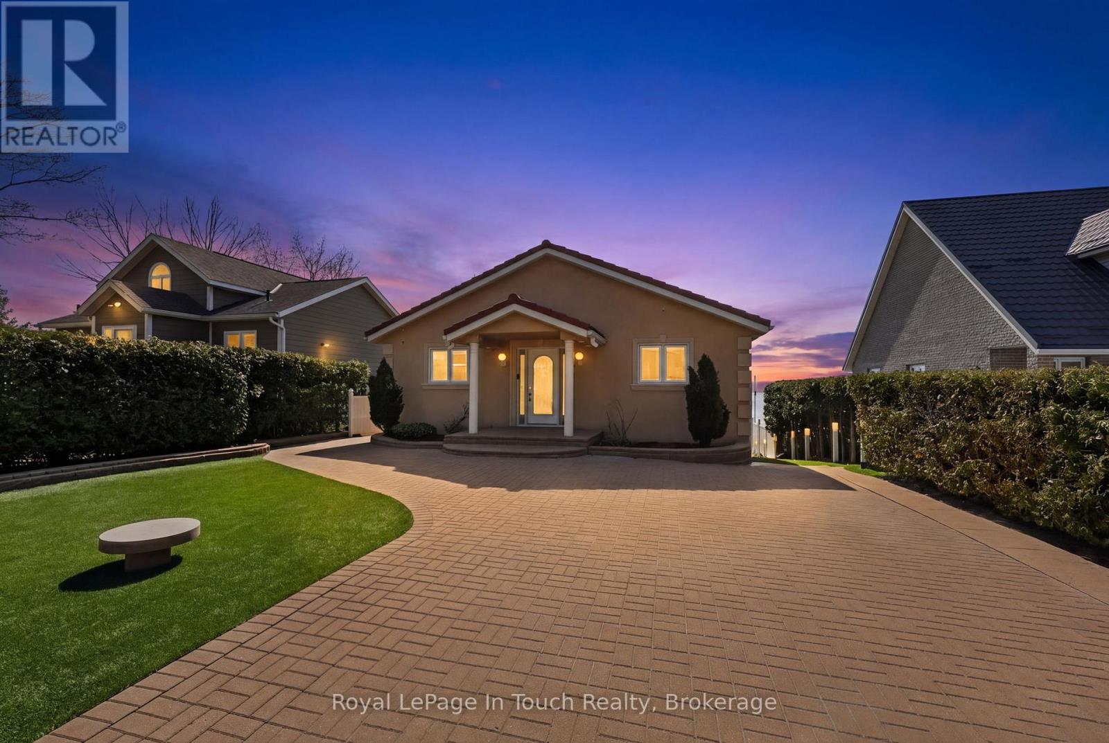 32 TINY BEACHES ROAD S - 5