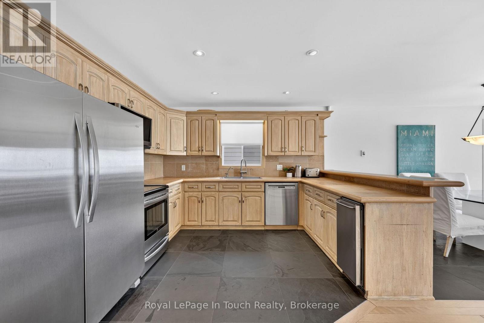 32 TINY BEACHES ROAD S - 7